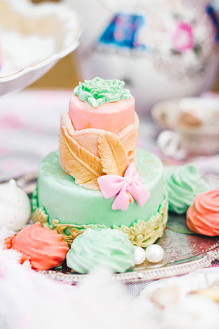 свадебная фотосессия в стиле Марии-Антуанетты, сладкий стол