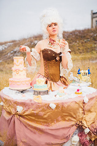 свадебная фотосессия в стиле Марии-Антуанетты, фуршет леди