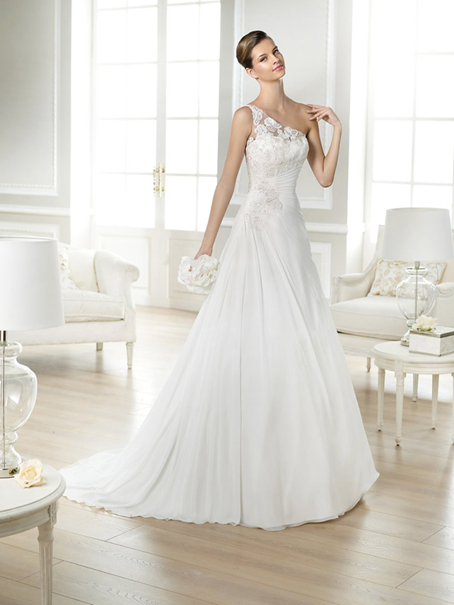 свадебные платья White One