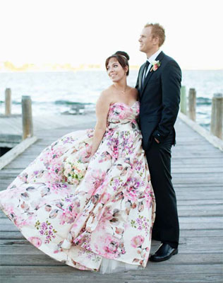 Свадебные платья с цветами