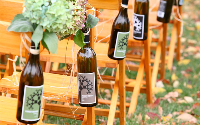 вазы из винных бутылок