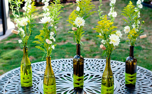 вазы из винных бутылок