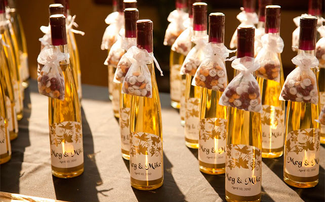 бонбоньерки для гостей на винной свадьбе