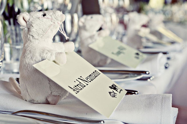 Свадебные тренды 2015 - флора и фауна, рассадочные карточки-игрушки