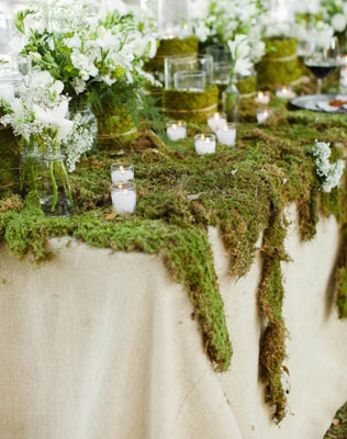 Свадебные тренды 2015 - эко-стиль, декор стола мхом