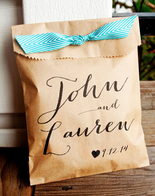 Свадебные тренды 2015 - каллиграфия, пакет - приглашение