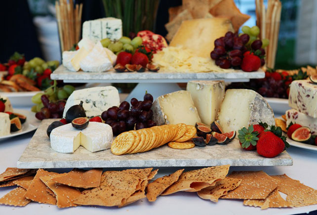 Свадебные тренды 2015 - сырный стол