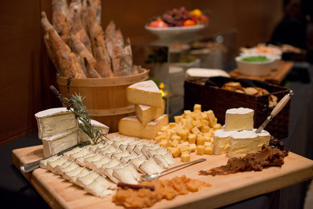 Свадебные тренды 2015 - сырный стол