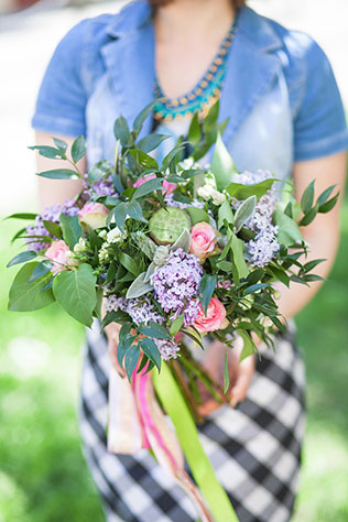 Свадебные тренды 2015 - растрёпанный букет невесты