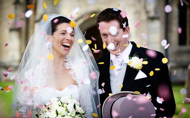 конфетти на свадьбе