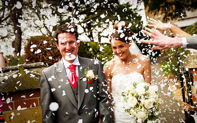 конфетти на свадьбе