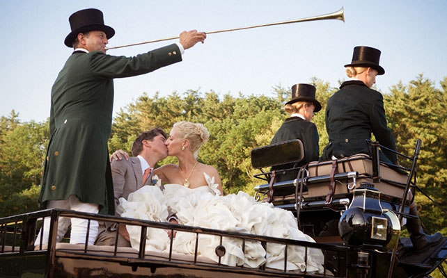 необычный свадебный кортеж