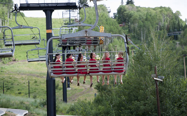 необычный свадебный кортеж