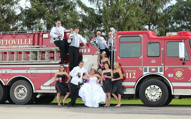 необычный свадебный кортеж