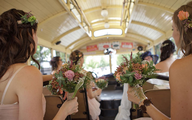 необычный свадебный кортеж