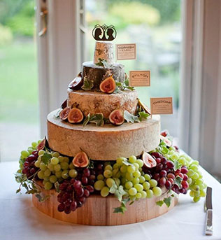 сырный торт на свадьбе