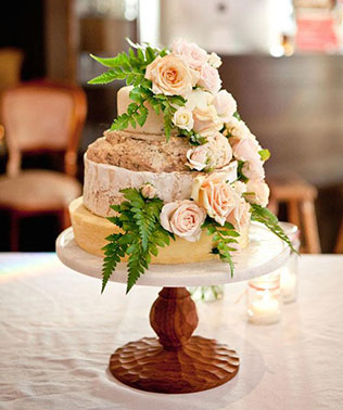 сырный торт на свадьбе