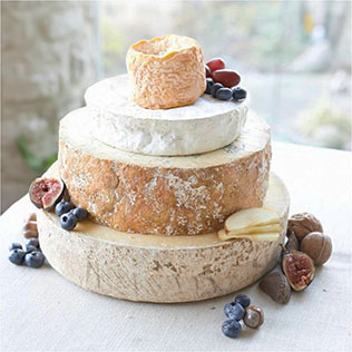 сырный торт на свадьбе