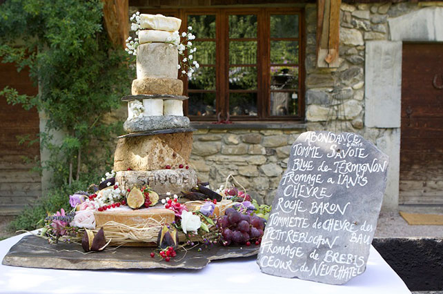 сырный торт на свадьбе