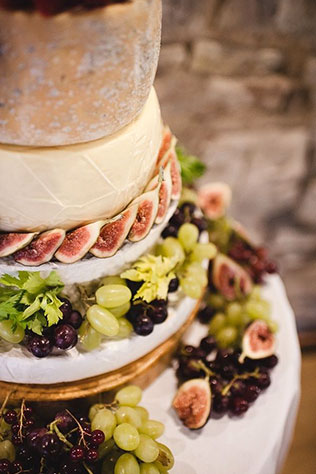 сырный торт на свадьбе
