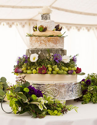 сырный торт на свадьбе