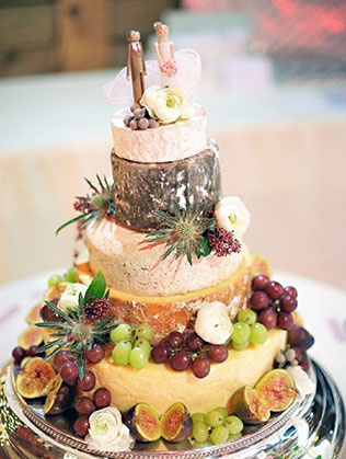 сырный торт на свадьбе