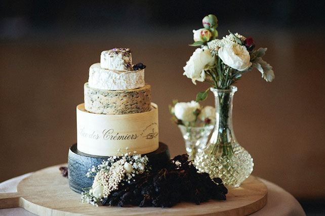 сырный торт на свадьбе