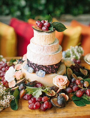 сырный торт на свадьбе