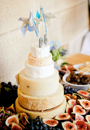 сырный торт на свадьбе
