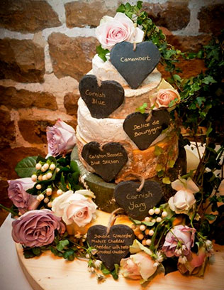 сырный торт на свадьбе