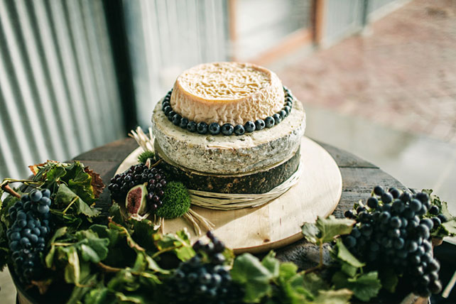 сырный торт на свадьбе