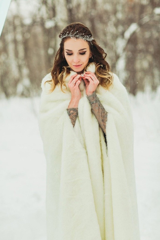 зимний образ невесты, невеста в кейпе 