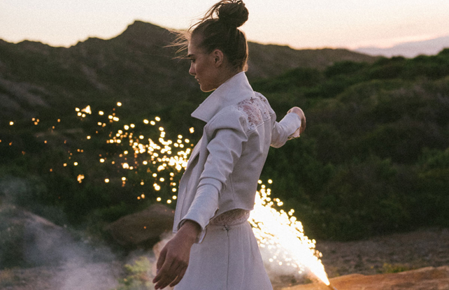 зимний образ невесты, невеста в кожаной куртке 