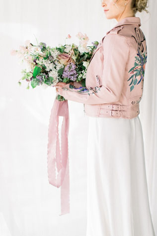 зимний образ невесты, невеста в кожаной куртке 