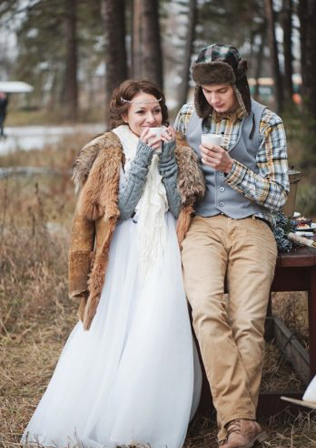 зимний образ невесты, невеста в дубленке 