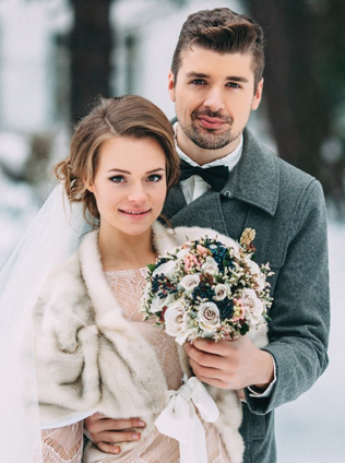 зимний образ невесты, невеста в меховой накидке 