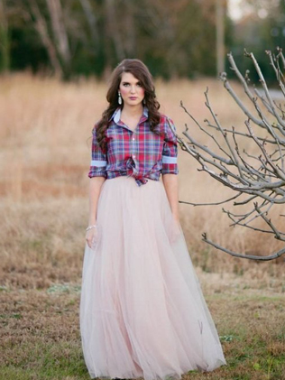 зимний образ невесты, невеста в клетчатой рубашке 