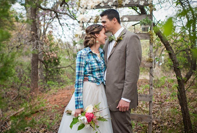 зимний образ невесты, невеста в клетчатой рубашке 