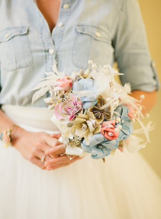 зимний образ невесты, невеста в джинсовой рубашке 