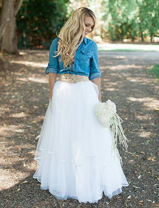 зимний образ невесты, невеста в джинсовой рубашке 