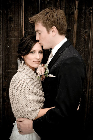 зимний образ невесты, невеста в вязаной накидке 