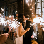 Огни любви: 30 фотоидей для свадьбы мечты 
