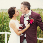 Антон и Татьяна: богемная свадьба в цвете бордо