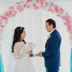 Розовый и бирюзовый: свадьба Евгения и Ксении в нежных тонах