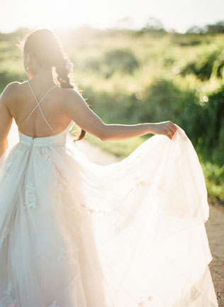 Тренд лета: свадебные платья с тонкими бретелями 