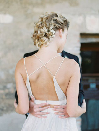 Тренд лета: свадебные платья с тонкими бретелями 