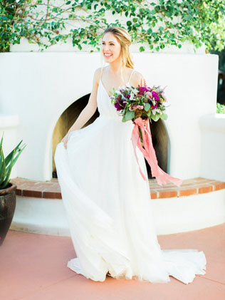 Тренд лета: свадебные платья с тонкими бретелями 