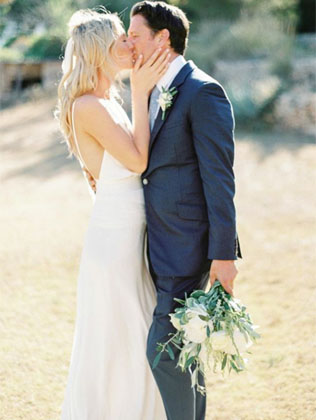 Тренд лета: свадебные платья с тонкими бретелями 