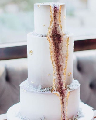 Тренд: свадебные торты в виде драгоценных камней 