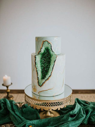 Тренд: свадебные торты в виде драгоценных камней 